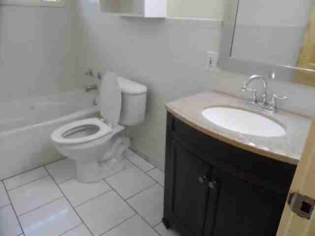 16214 Richmond Ave - Photo 3 of 6