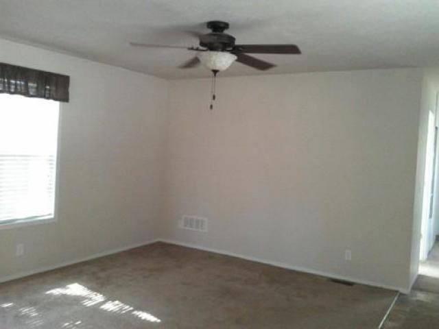 13445 Pinewood Dr - Photo 2 of 2