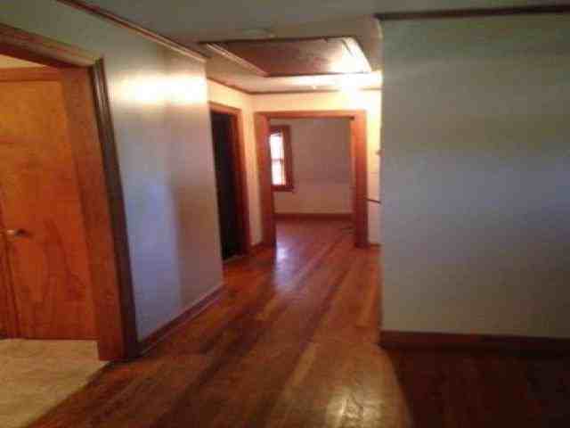 201 S 16th St - Photo 2 of 5