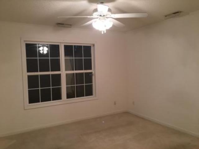 1038 Brittany Park Dr - Photo 3 of 6