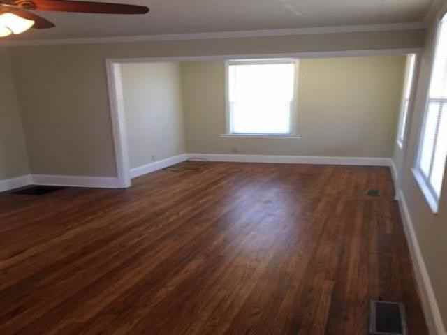 306 E Scarritt St - Photo 2 of 6