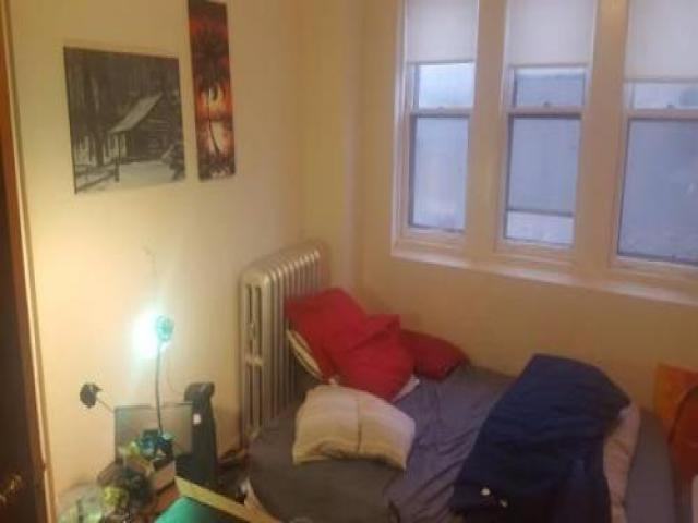 5830 N Kenmore Ave - Photo 2 of 3