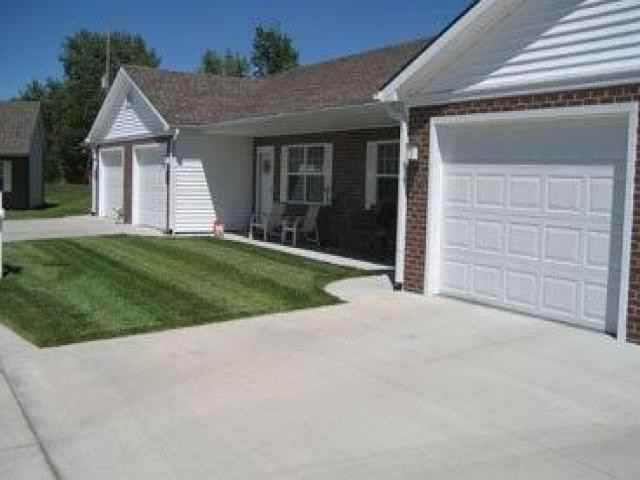 1601 Lincoln St - Photo 2 of 6