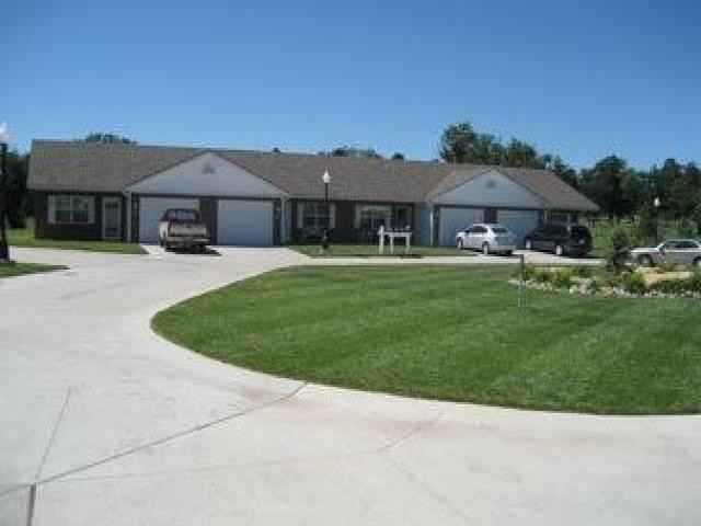 1601 Lincoln St - Photo 3 of 6