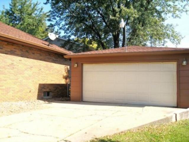 4415 SE 4th St - Photo 3 of 6