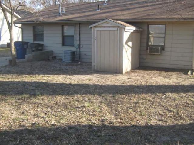 607 Lake St - Photo 2 of 6