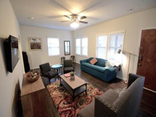 4621 N Linn Ave - Photo 3 of 6