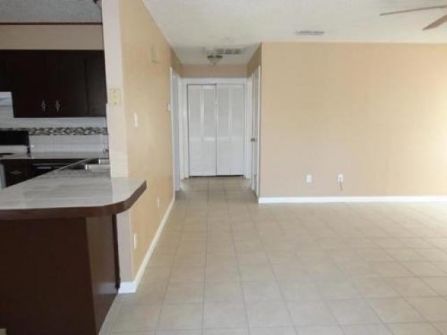 101 Shannon Cir - Photo 3 of 6