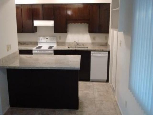 15066 N 30th Dr - Photo 3 of 6