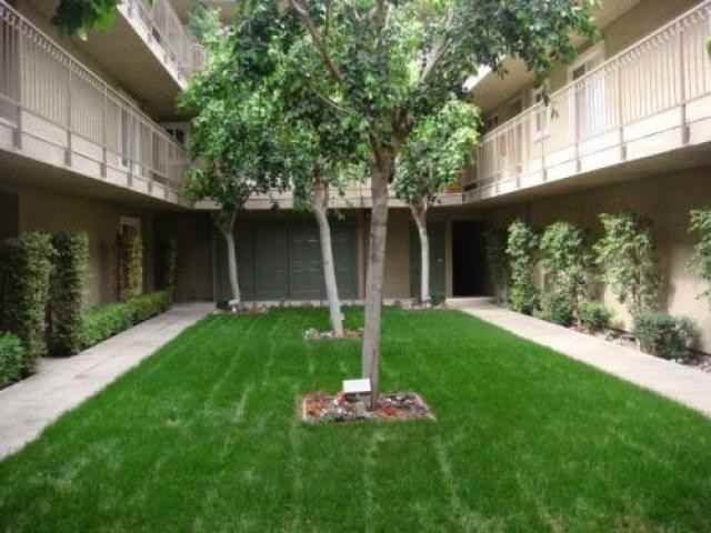 248 St Francis St - Photo 2 of 5