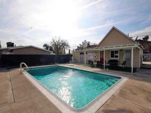 11106 Daines Dr - Photo 2 of 6