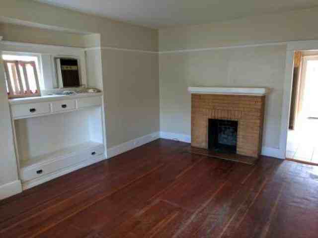 612 D St - Photo 3 of 6