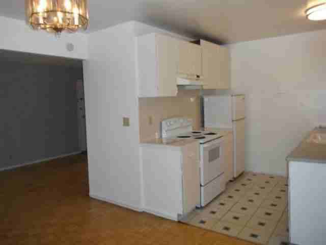 1920 Latham St - Photo 3 of 6