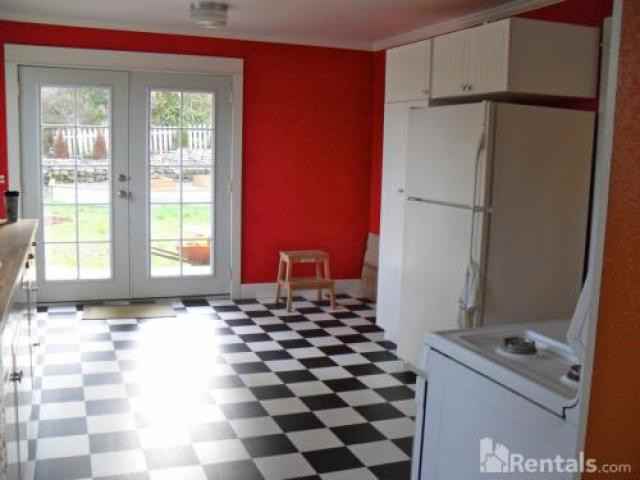 519 Sidney Ave - Photo 3 of 6