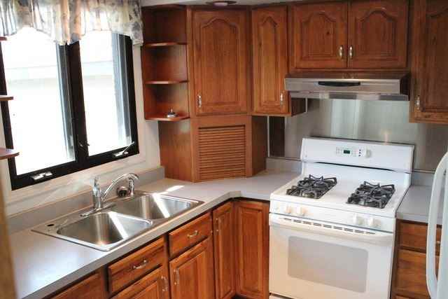 265 N Jefferson Ave - Photo 3 of 13