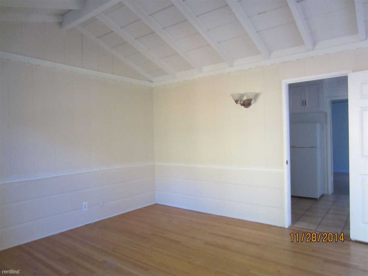 1137 N Vista St - Photo 3 of 8