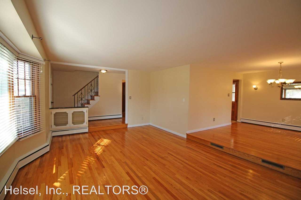 1601 Woodcrest Rd - Photo 3 of 25