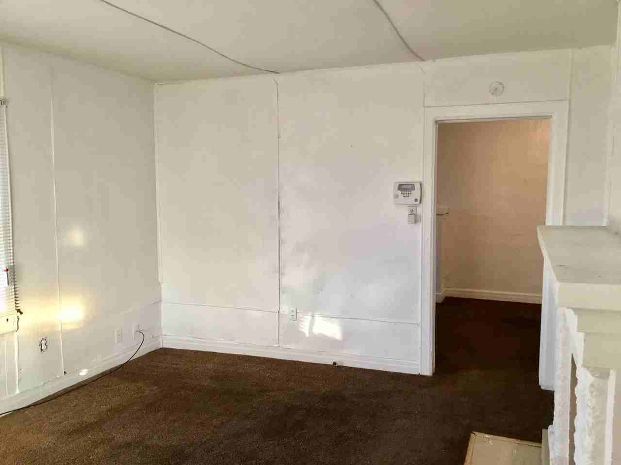 2130 N Stonewall Ave - Photo 2 of 13
