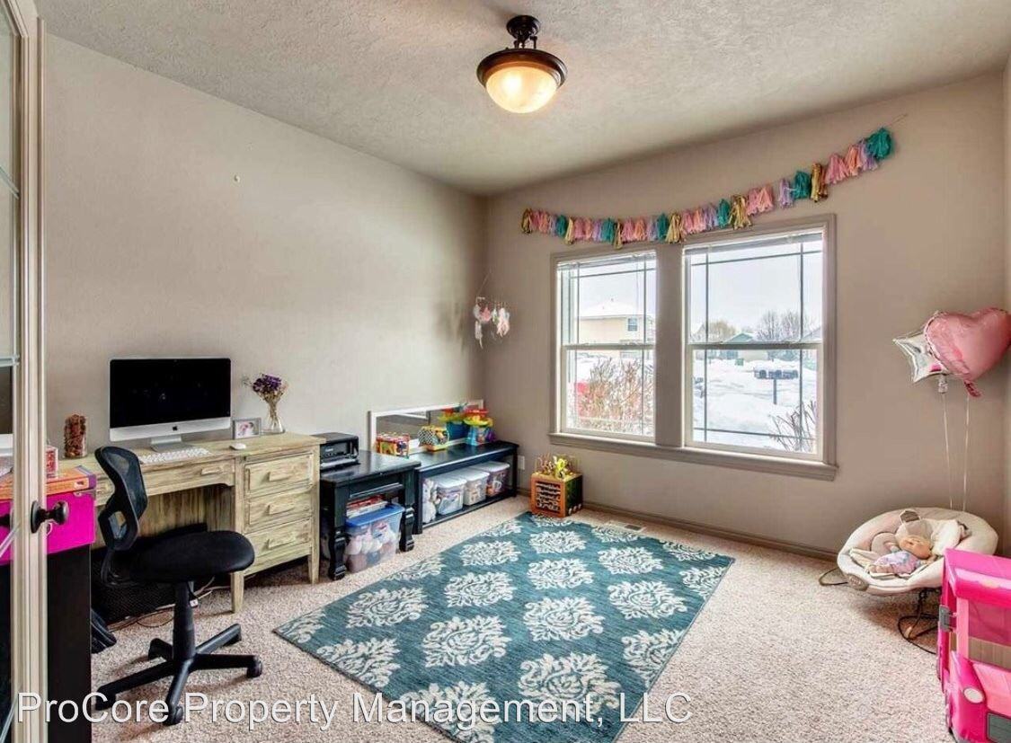 3192 S Savia Pl - Photo 3 of 22