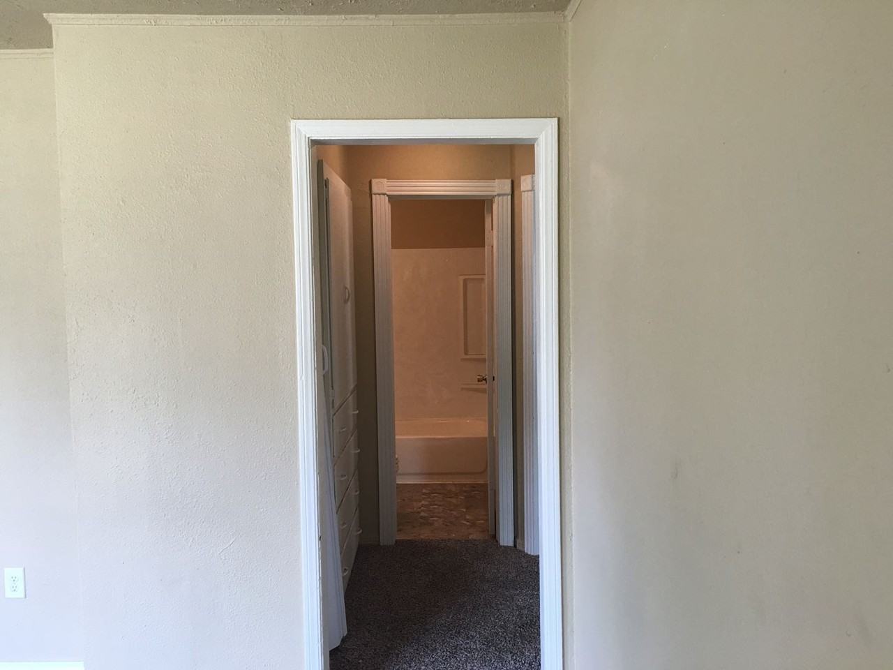 2625 NE 21st St - Photo 2 of 15