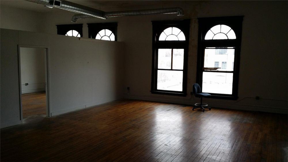 260 Washington St - Photo 2 of 8