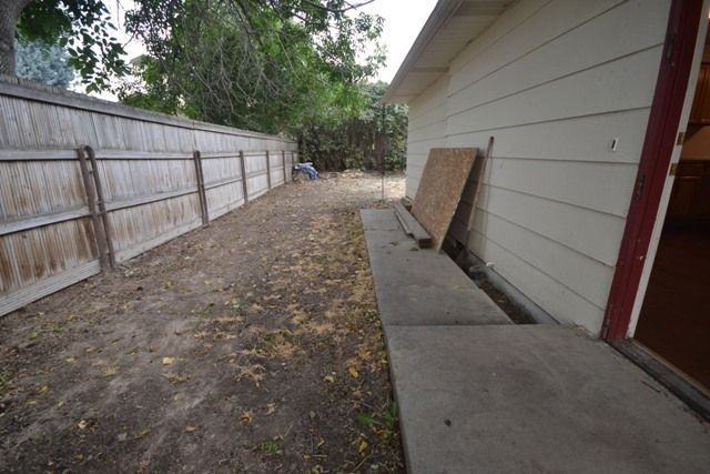 21335 Harmony Ln - Photo 3 of 16