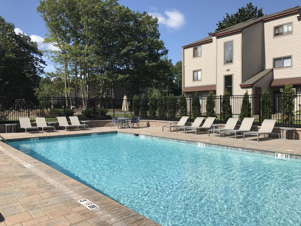 Arbor View Apartments - Photo 2 of 19