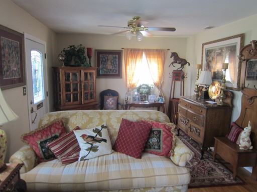 4352 Hawk St - Photo 2 of 24