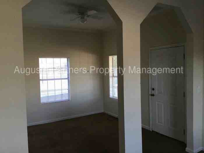 313 W 11th St - Photo 2 of 14