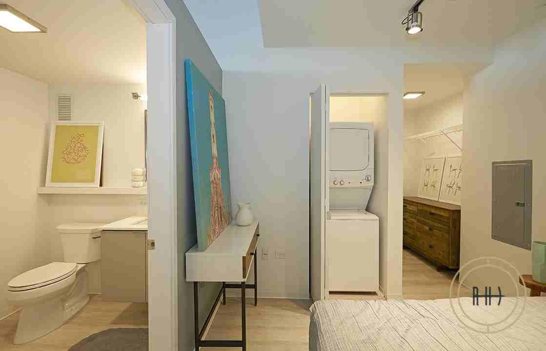 2210 N Washtenaw Ave #A501