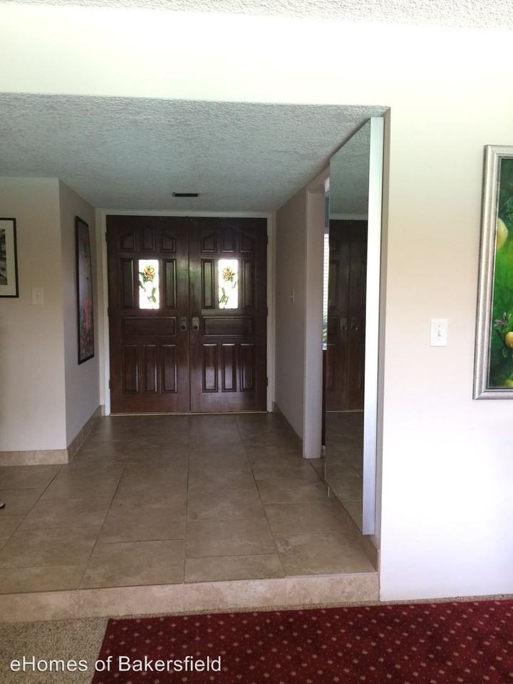 5417 Westpark St - Photo 3 of 21