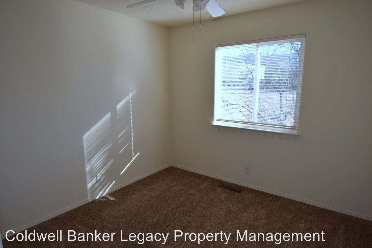 4512 Holiday Breeze Pl NE - Photo 2 of 21