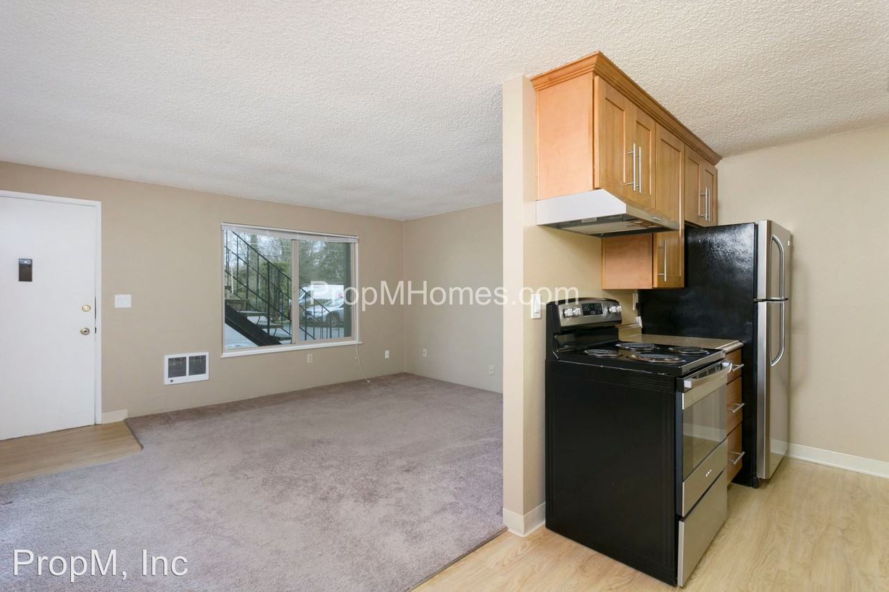 1731 NE 27th Ave - Photo 3 of 13