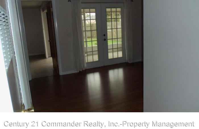 1129 Bradley Cir - Photo 2 of 7