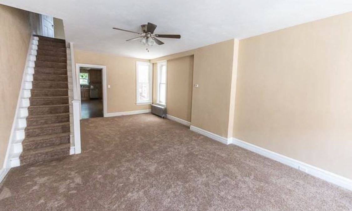 660 W Philadelphia St - Photo 2 of 21