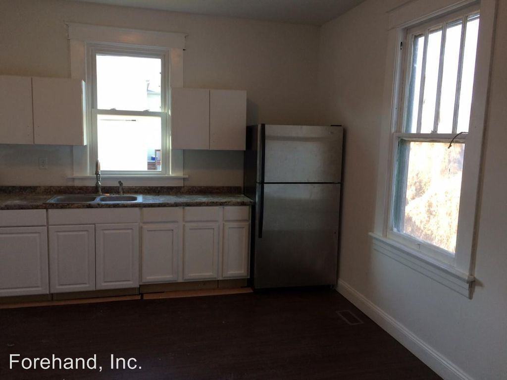 1016 Dearing St - Photo 3 of 8