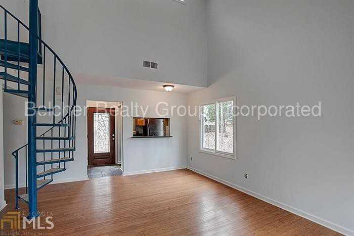 120 Indian Ridge - Photo 2 of 14