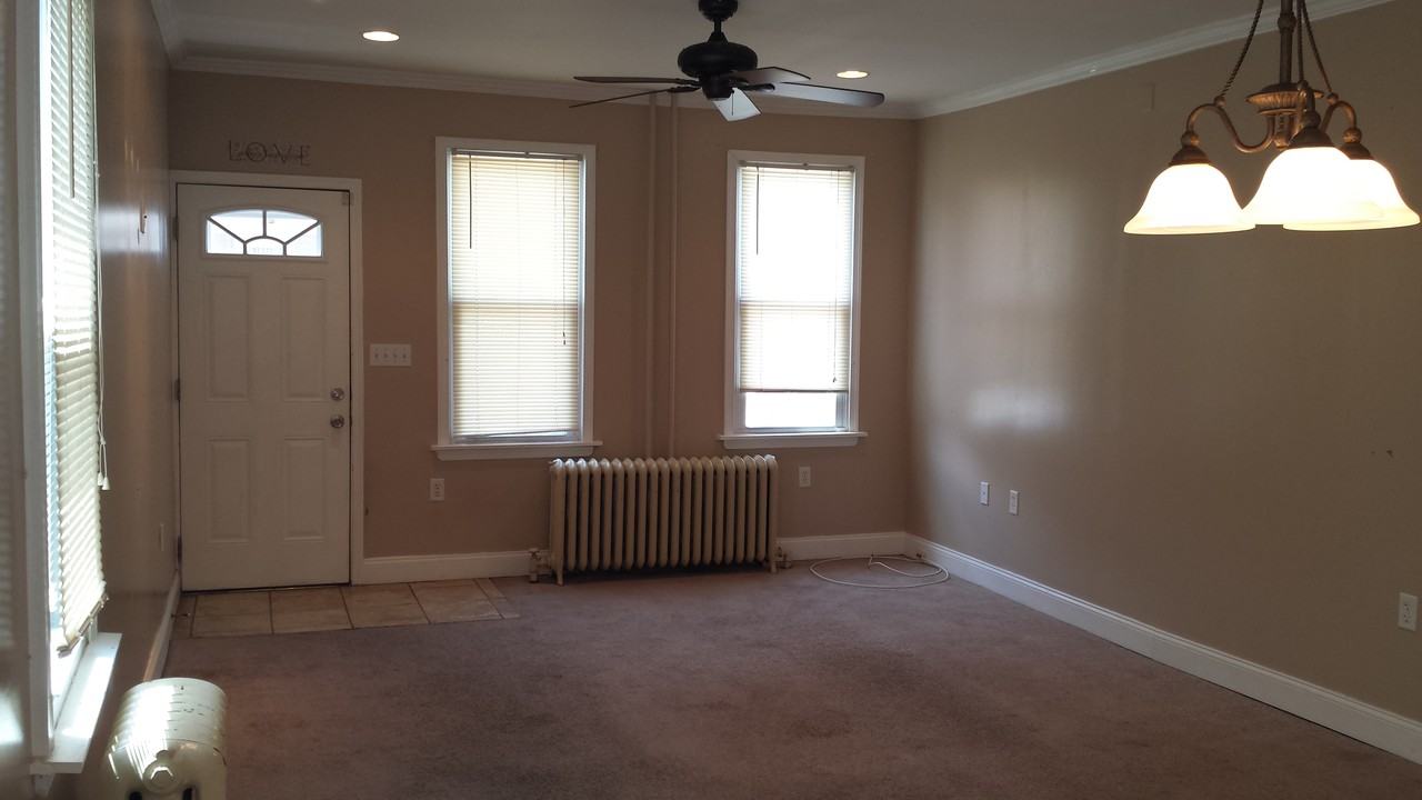 527 Swain St - Photo 2 of 15