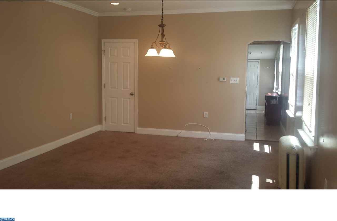 527 Swain St - Photo 3 of 15