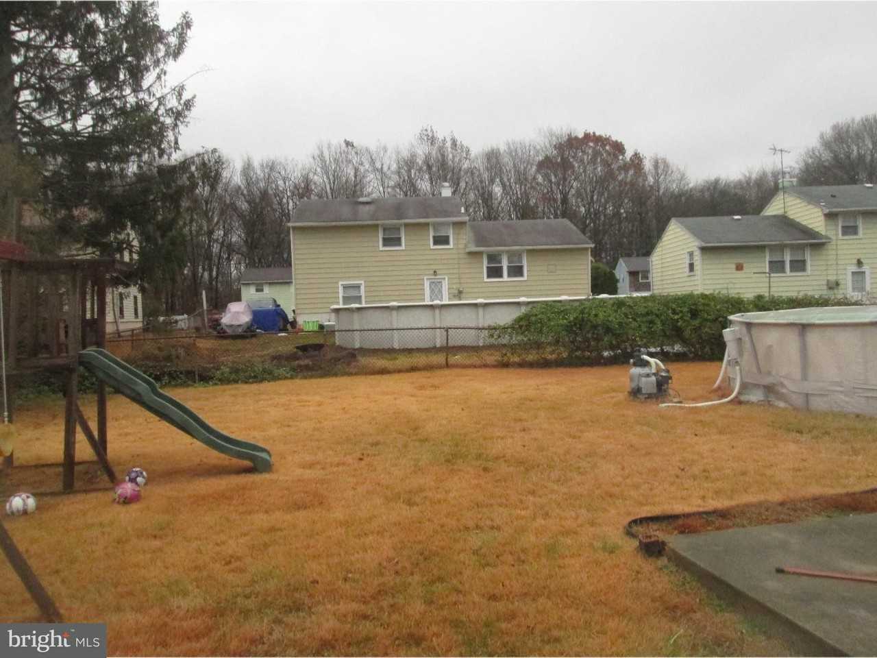 249 Windsor Ln - Photo 2 of 8