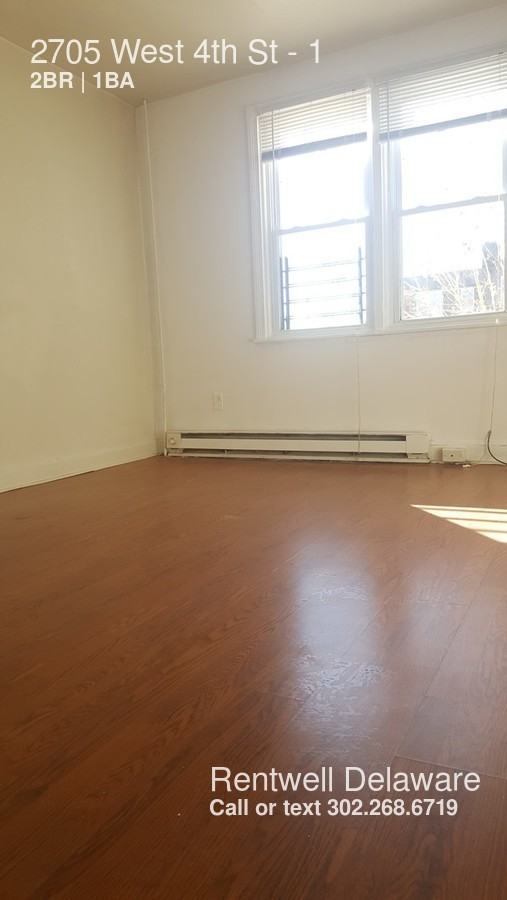 2705 W 4th St #1 - Photo 3 of 14