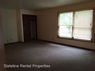 2031 Lakeshore Dr - Photo 3 of 13