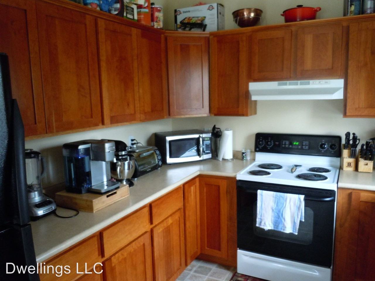 606 E Hillside Dr - Photo 3 of 5