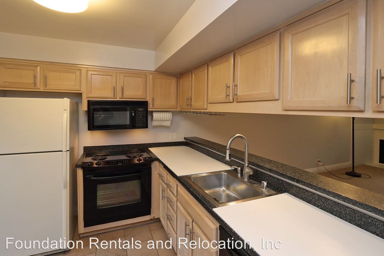 1 Deuce Ct - Photo 2 of 13