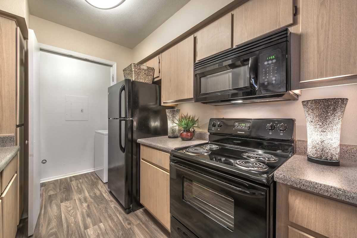 Presidio at Northeast Heights - Photo 3 of 21