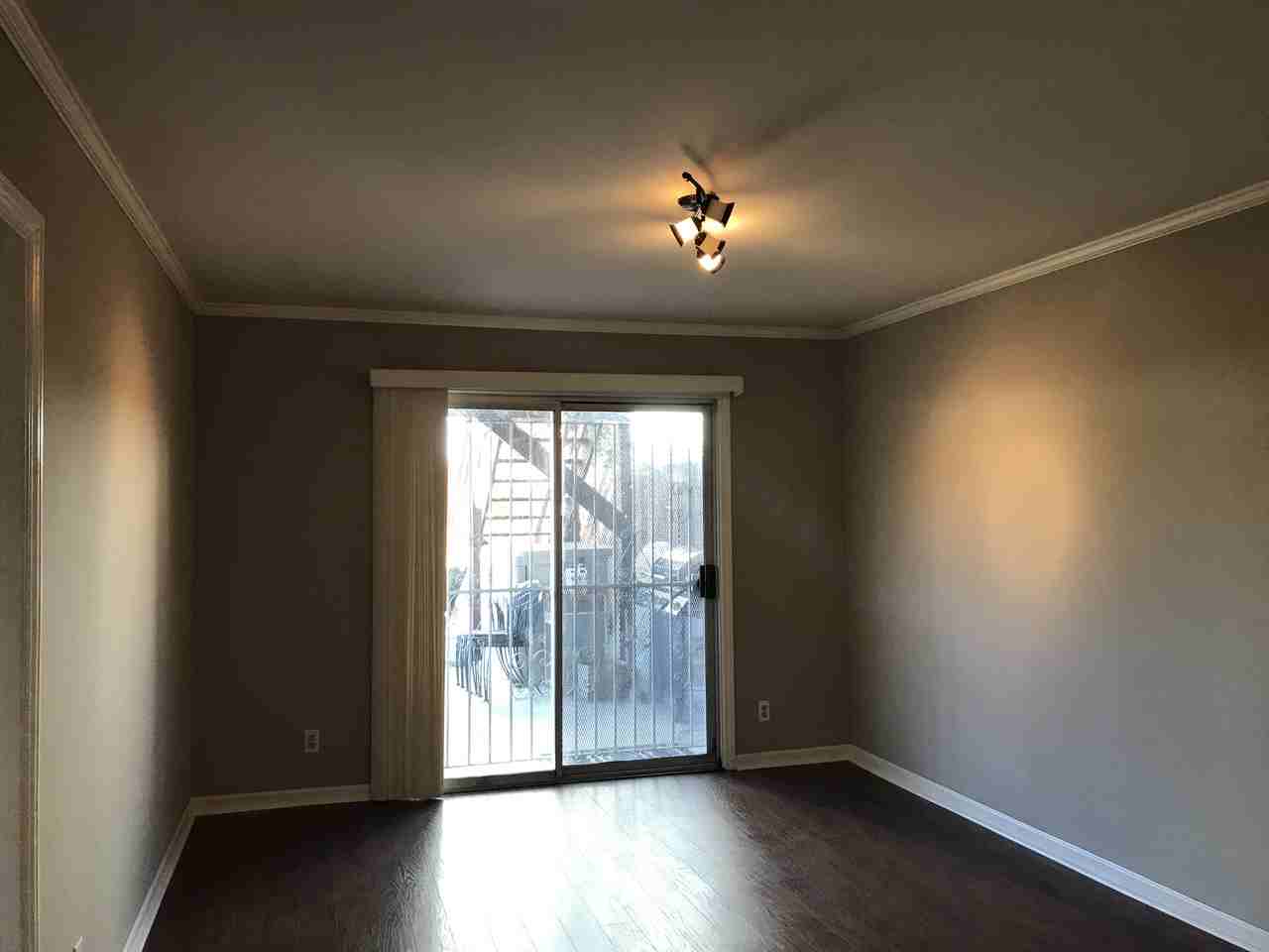 314 Sawyer Street - Photo 2 of 6