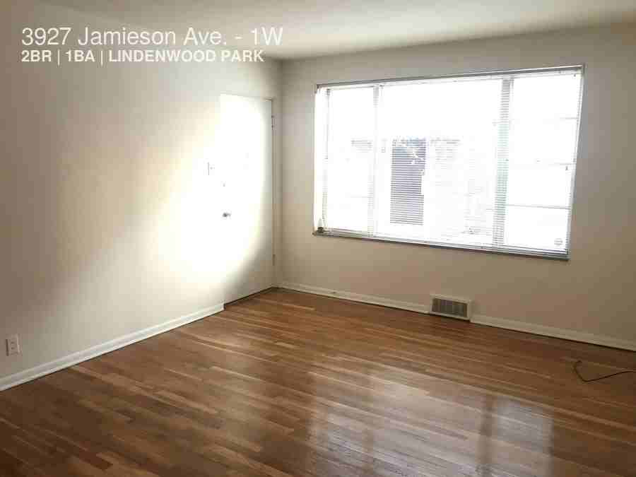 3927 Jamieson Ave #1W - Photo 3 of 17