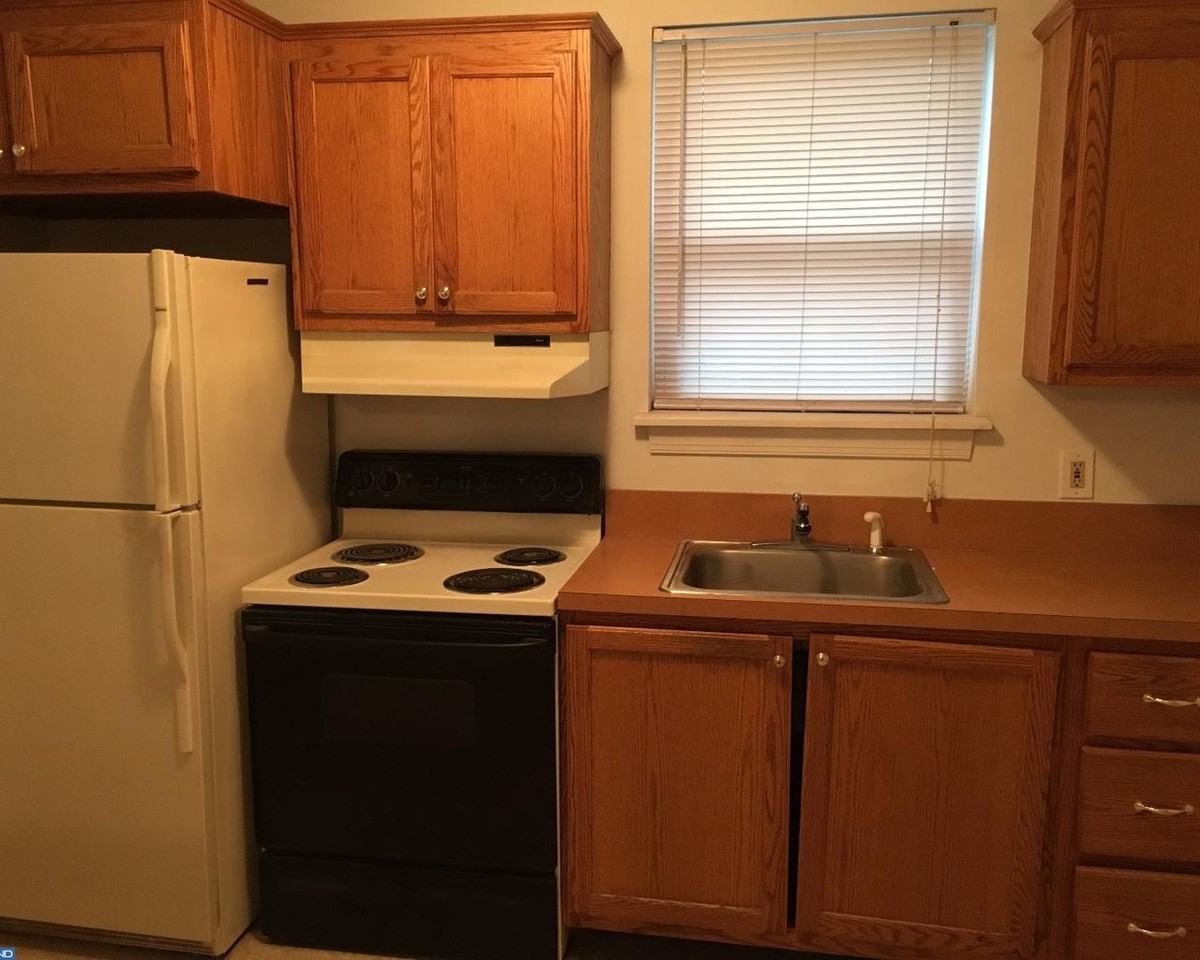 716 Fairhill Rd #1 - Photo 3 of 7