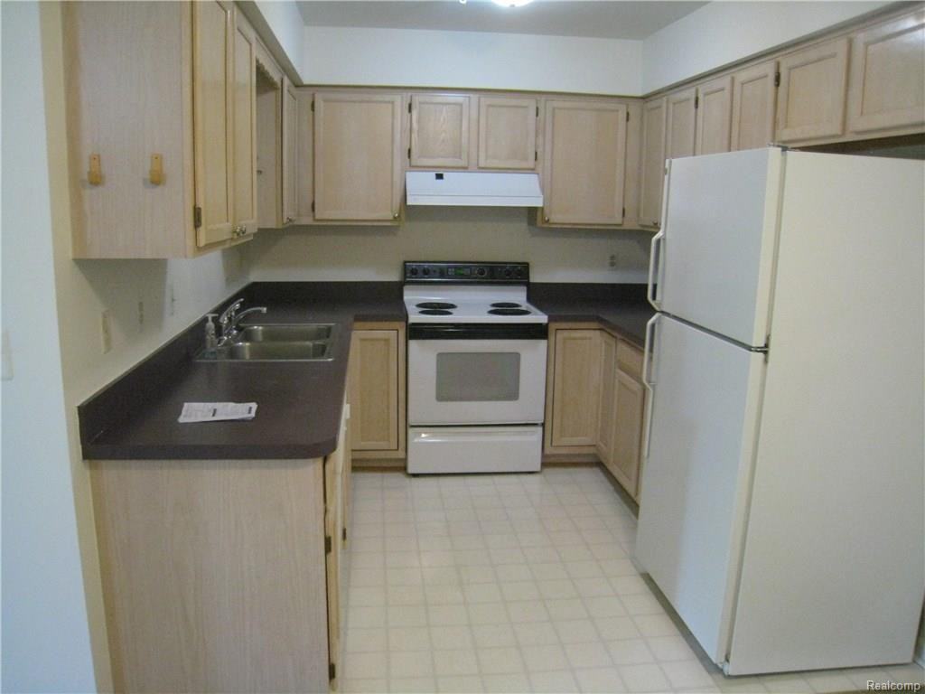 10161 Nancys Blvd - Photo 3 of 25