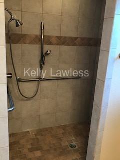 208 W Franklin Ave - Photo 3 of 19